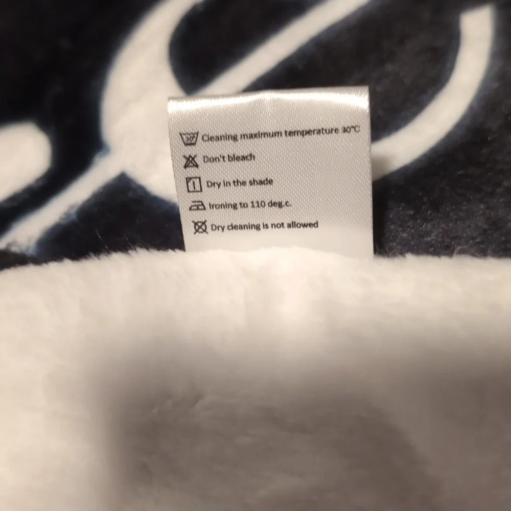 A Perfect Circle APC band merch tour promo Blanket throw fuzz warm Rock Outsider - Picture 4 of 4
